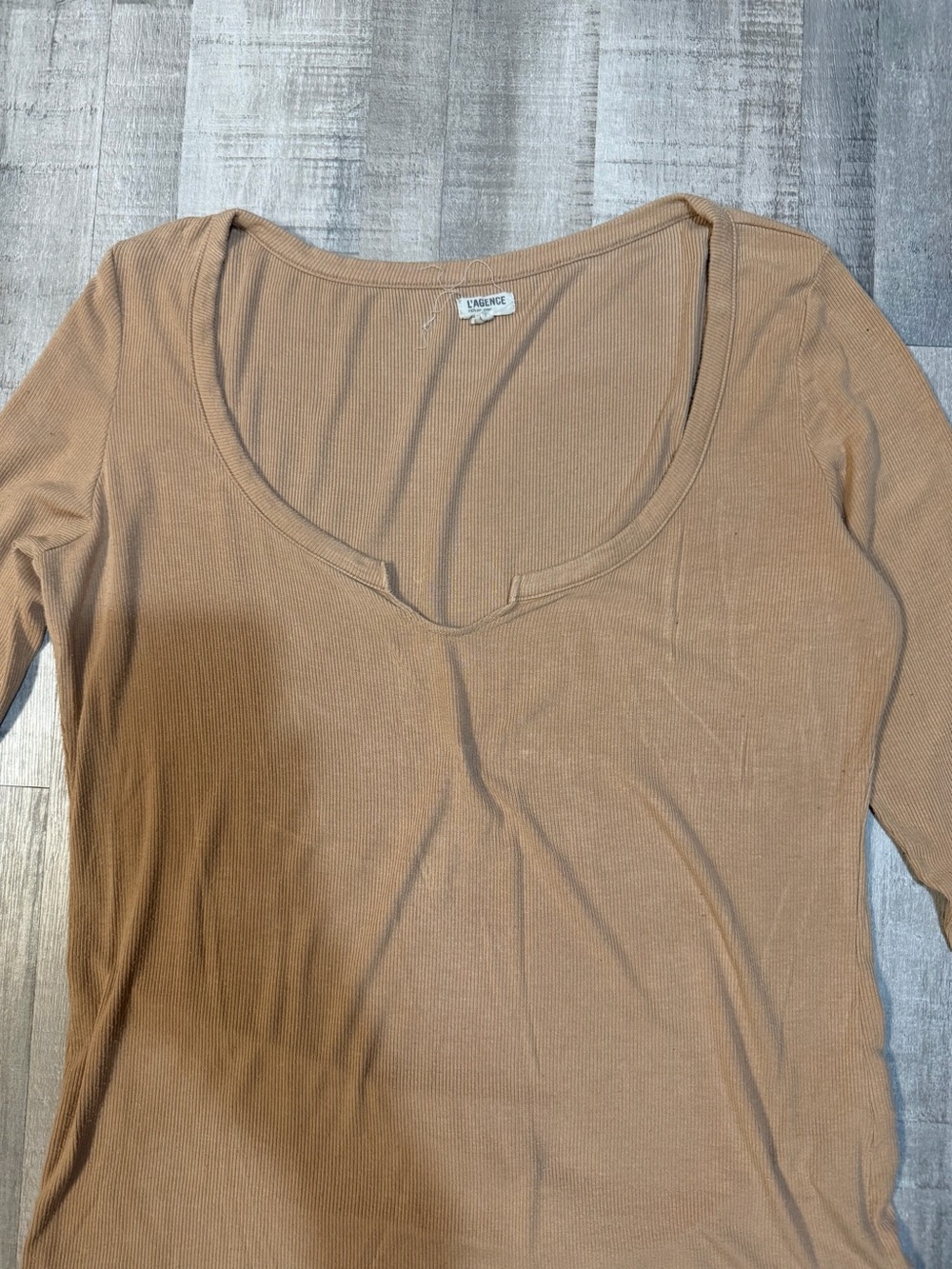 L’AGENCE Dorothy Top Womens Large Praline Tan Ribbed Notch Neck Long Sleeve USA